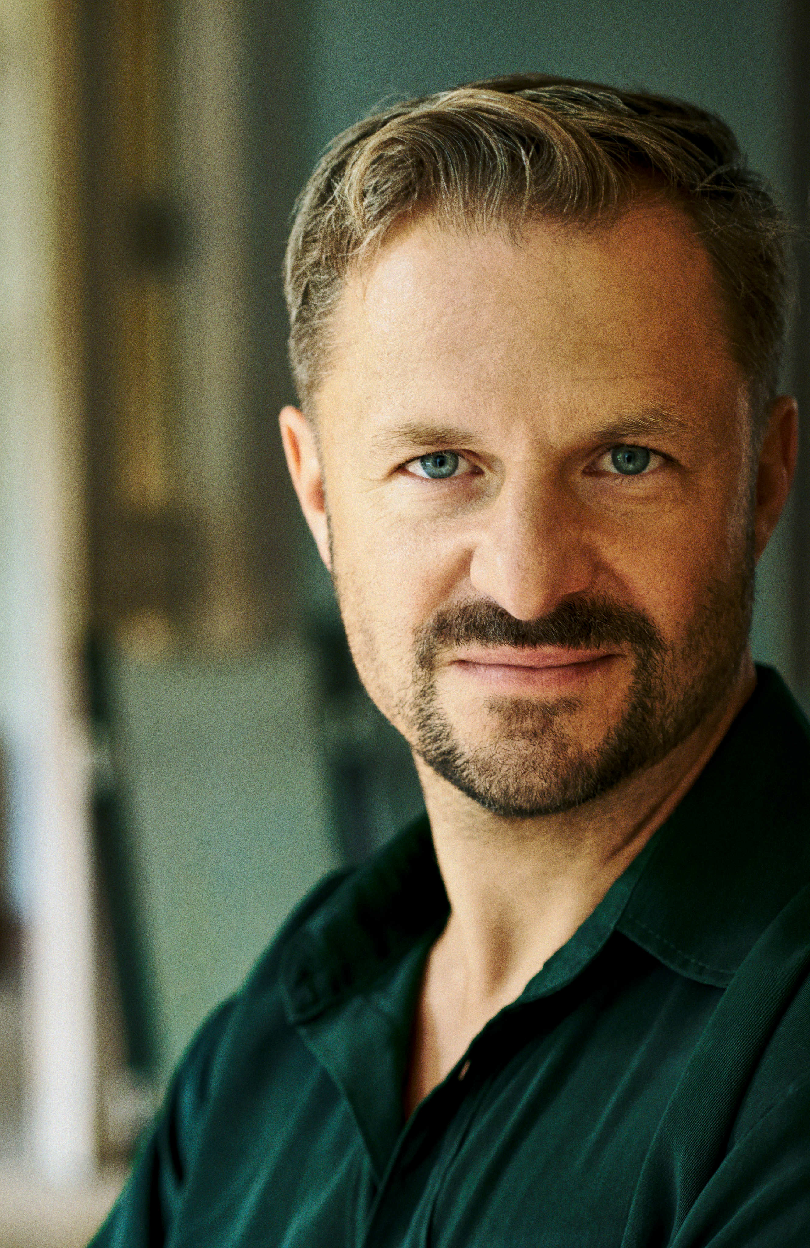 Philipp Hochmair — Agentur SCHLAG Philipp Hochmair — Agentur SCHLAG